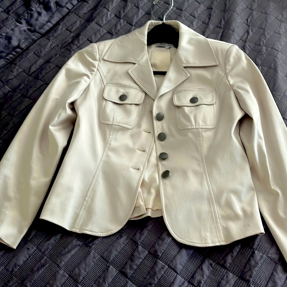 Size 6 women’s silk contemporary suit beige- gently worn see photos of jacket